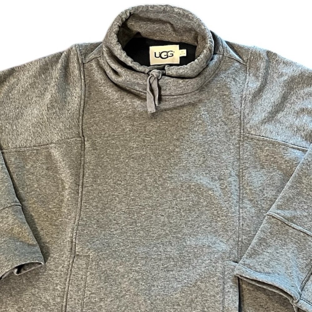 UGG Gray Cozy Funnel-Neck Pullover Cape Sz M/L